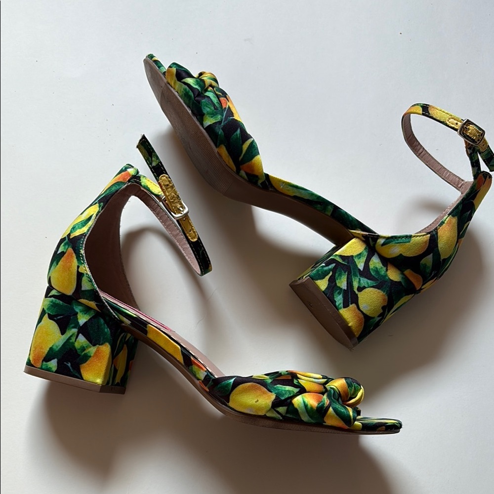 Lemon Print Women's Block Heel Sandals